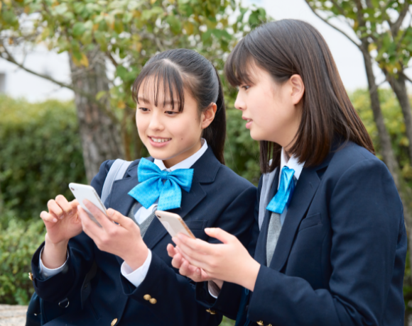 お子さんとお母様のイメージ